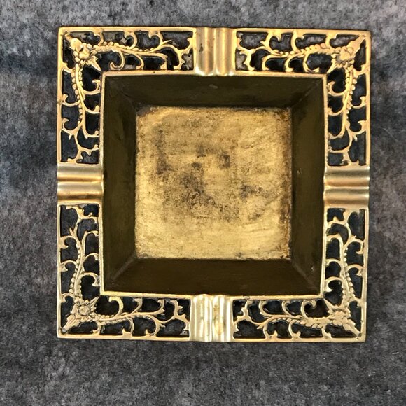 Vintage Brass Ashtray with Flip Top Cigarette Holder Box - Picture 5 of 10